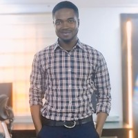 Tobi Onakade