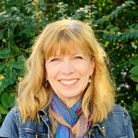Anne L Coursey