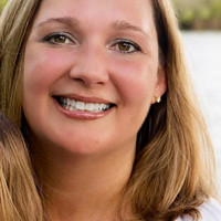 Melanie Fayard Jones