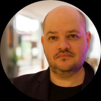 Carlos Alvarez