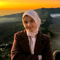 R. Gladys Nafisa Ferizka Suriamirhardja