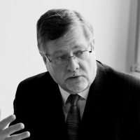 Ian Roberts