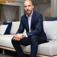 Robert Yadegar