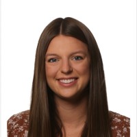 Hailey Hass, Au, Ains
