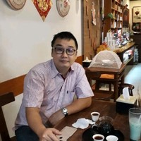 Ady Ho, S. Kom
