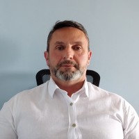 Rener Oliveira