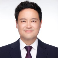 Duckjong Kim