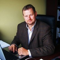 Justin G. Dinsdale