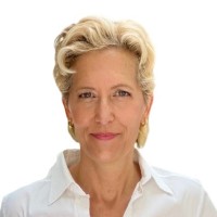 Caroline Beer