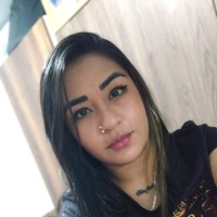 Angie Arias