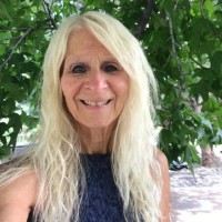Linda Thomson