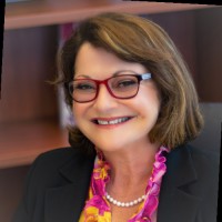 Suzanne Murray