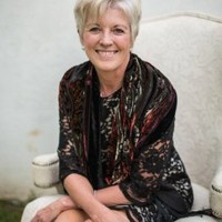 Linda-Louise Roosenschoon