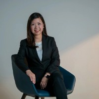 Valerie Lo, Frm
