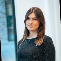 Sara Momiroska