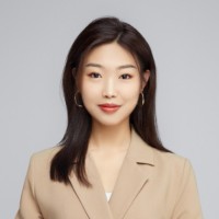 Jingyi Ye