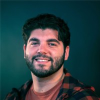 Vincent Vallos