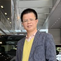 李雄伟