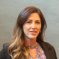 Carla E Pereira