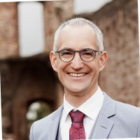 Dr. Frank Becker