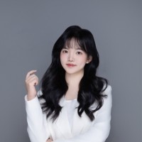 XINYI YANG