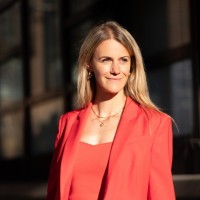 Zarah BruhnZarah Bruhn is an Influencer