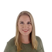 Caitlin Ezinga, Eit