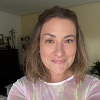 Ana Carolina Barros F. Biz