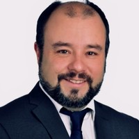 Eduardo Gil De Lugo