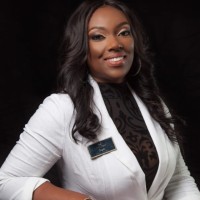 Angela Thomas