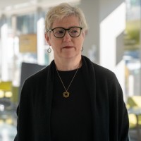 Elizabeth Dickinson