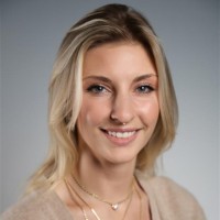Amanda Deveney