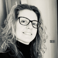 Elisa R.