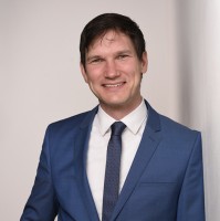 PD Dr. med. Dr. Simon Hohenester, MHBA