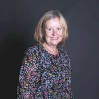 Lorraine Knutton