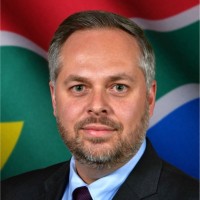 Leon Schreiber