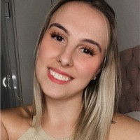 Thayse C.
