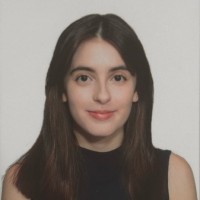 İrem Özçelik