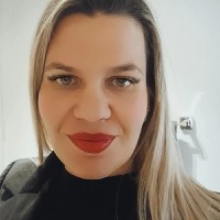 Carina Souza Campos Pardini