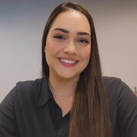 Laís Flores, CEA