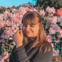 Caro De Broyer