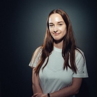 Laura Stengle