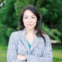 María Delgado, Cfa