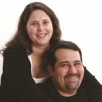 Bobbie (Small) de la Cruz