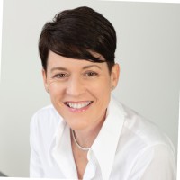Lisa Hogan