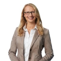 Julia Büst