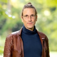 Dr. Ruben Van Treeck