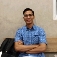 Yogi Setya Wibawa, S.M., Aaaik.
