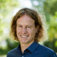Dr Claus Hecking