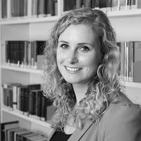 Yvonne Van Den Esschert